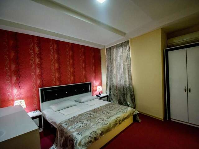 Отель Hotel Batoni Near Airport Тбилиси-47