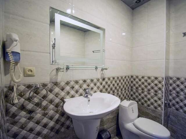 Отель Hotel Batoni Near Airport Тбилиси-50